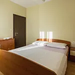 With A Swimming Pool - 5943 شقة