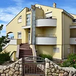 Апартаменты Apartments With A Swimming Pool Zadar - 5943 Задар