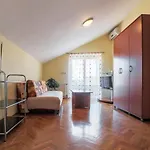 Апартаменты Apartments With A Swimming Pool Zadar - 5943