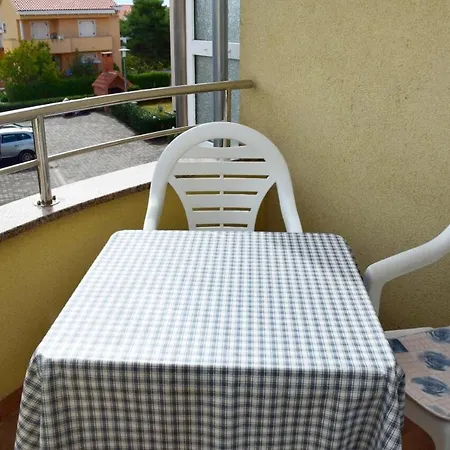 アパート With A Swimming Pool - 5943 ザダル