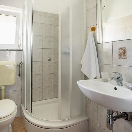 公寓 With A Swimming Pool - 5943