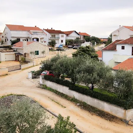 With A Swimming Pool - 5943 Lägenhet Zadar