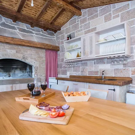 With A Swimming Pool - 5943 ザダル