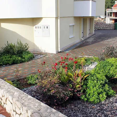 With A Swimming Pool - 5943